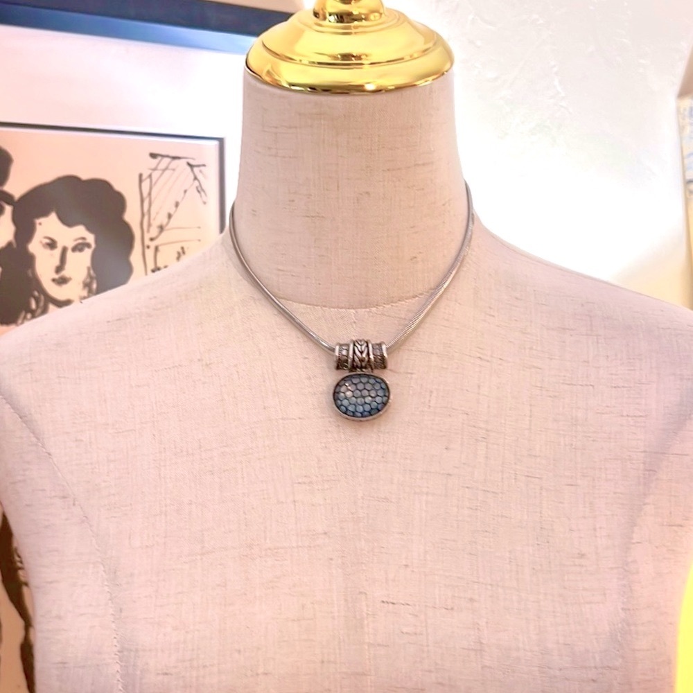 Classy, Timeless,Oozes Class & Style, Silver Turt… - image 3